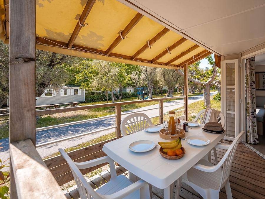 Camping La Baie des Anges - Mobilheim 6 personen - Comfort | 3 Zi. | 6 Pers. | Erhöhte Terrasse | Clim. in La Ciotat, Marseille und Umgebung