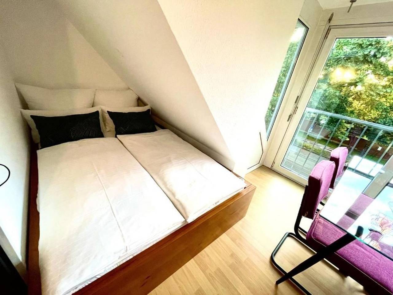 Ganze Ferienwohnung, Schickes Apartment in Stühlinger Freiburg in Stühlinger (Freiburg), Freiburg