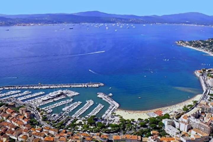 Gîte pour 2 personnes, avec vue et terrasse dans Casino De Sainte Maxime - 2