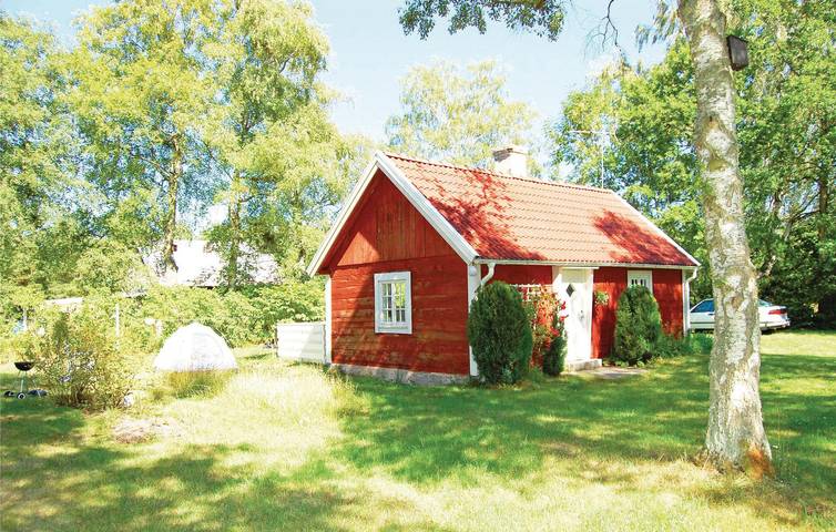 Hus för 4 Personer med trädgård in Öland