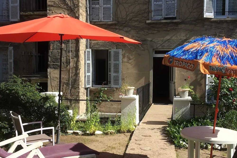 Apartamento entero, Homerez - Estudio en Néris-les-Bains in Néris-les-Bains, Región de Montluçon