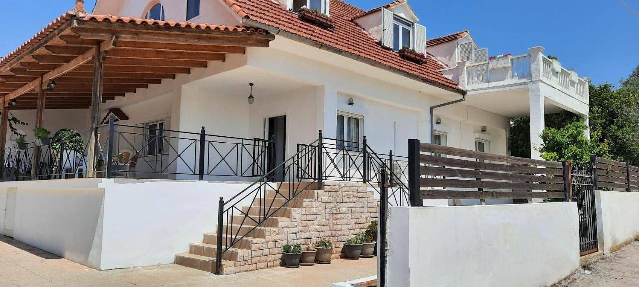 Chalet in Porto Rafti, Markopoulo-Mesogaia