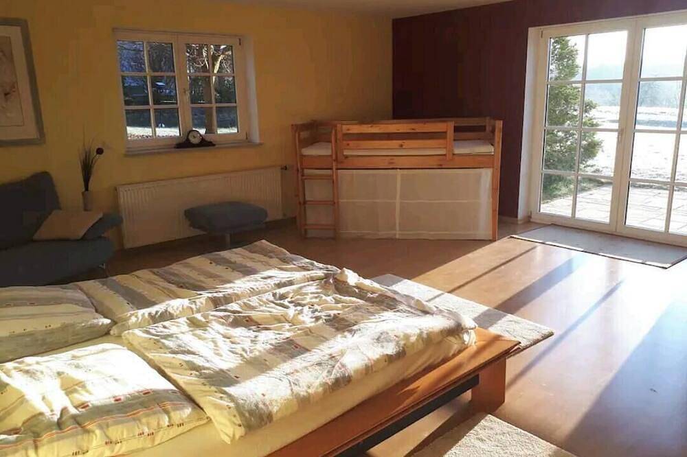 Ganze Wohnung, Gemütliche Ferienwohnung mit Garten in Mastershausen, Hunsrück