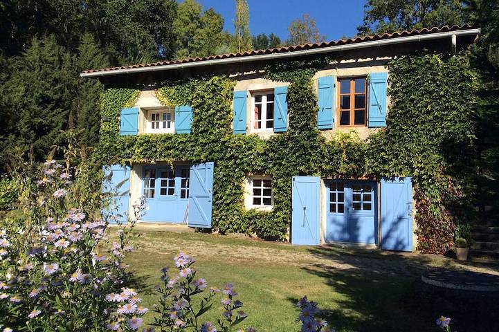 Casa rural para 4 personas, con terraza además de jacuzzi y jardín - 1
