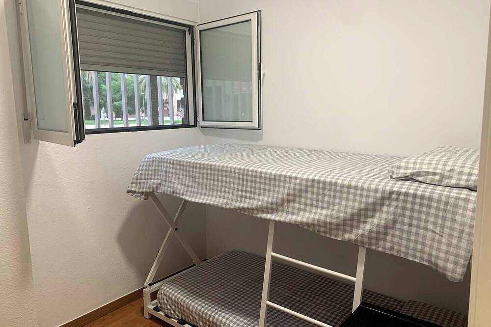 Apartamento entero, Apartamento acogedor 2 habitaciones, junto a la Ciudad de las Artes in Valencia City Centre, Valencia