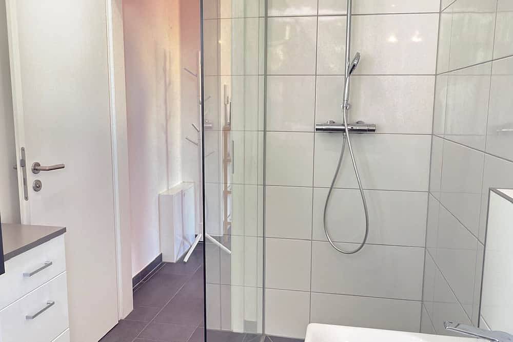 Appartement entier, Balkonliebe Karlsruhe - washing machine, underfloor heating, parking space in Karlsruhe, Plaine du Rhin