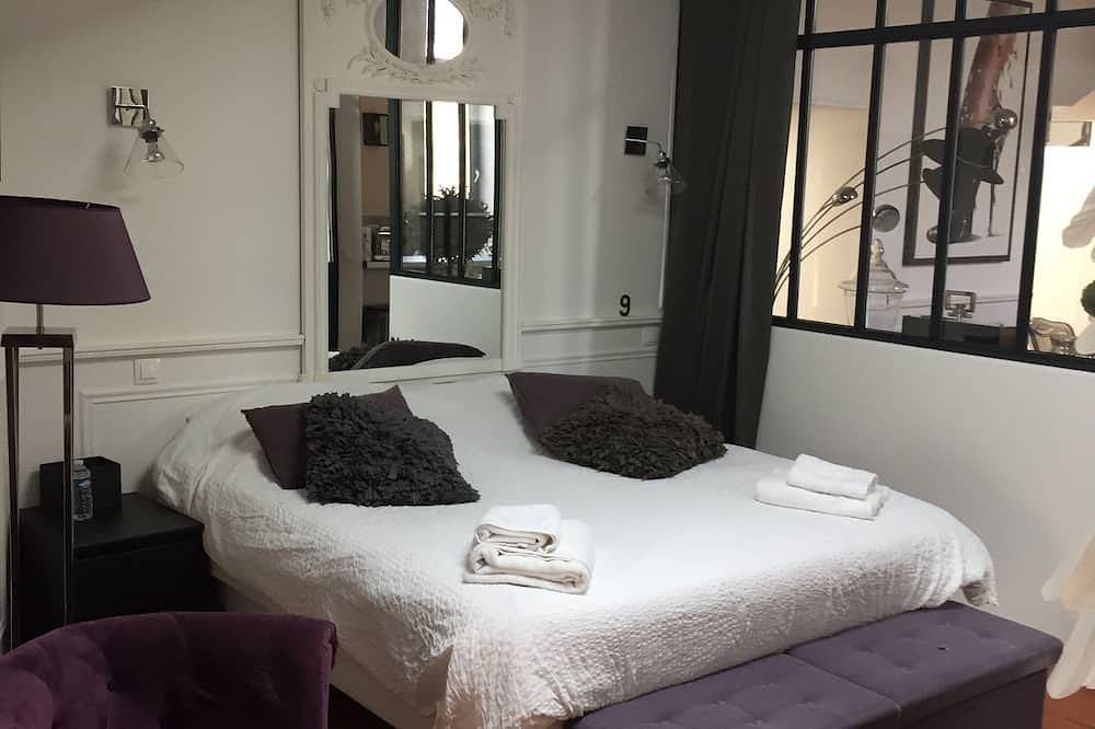 \"Suite 118\" Atypische Wohnung mit Terrasse und Spa in Lourmarin, Regionaler Naturpark Luberon
