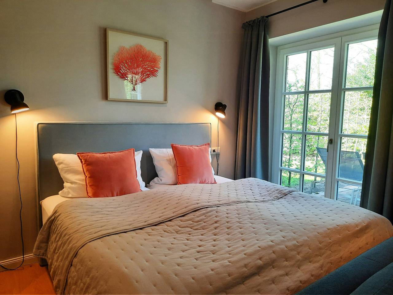 Ganze Wohnung, Ostfriesland-Chic: Ferienappartement in Landhaus mit Privatsee in Friedeburg, Nordseeküste