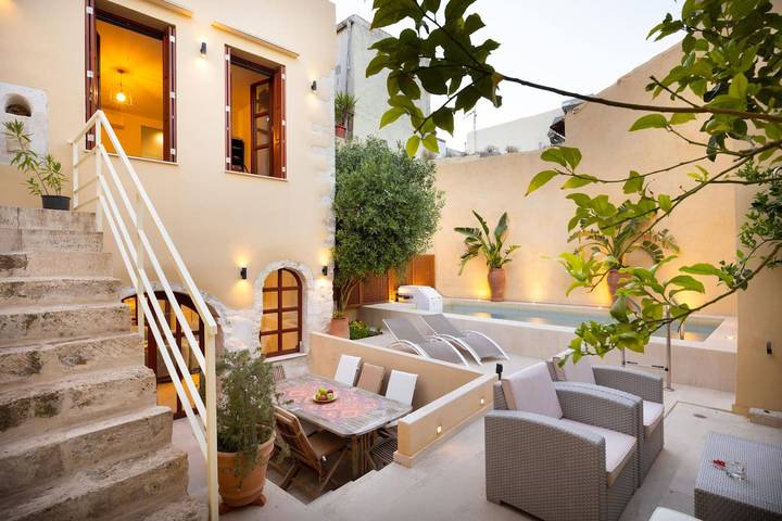 Villa in Rethymno Old Town w/Private Pool & BBQ in Rethymno (Stadt), Rethymno und Umgebung