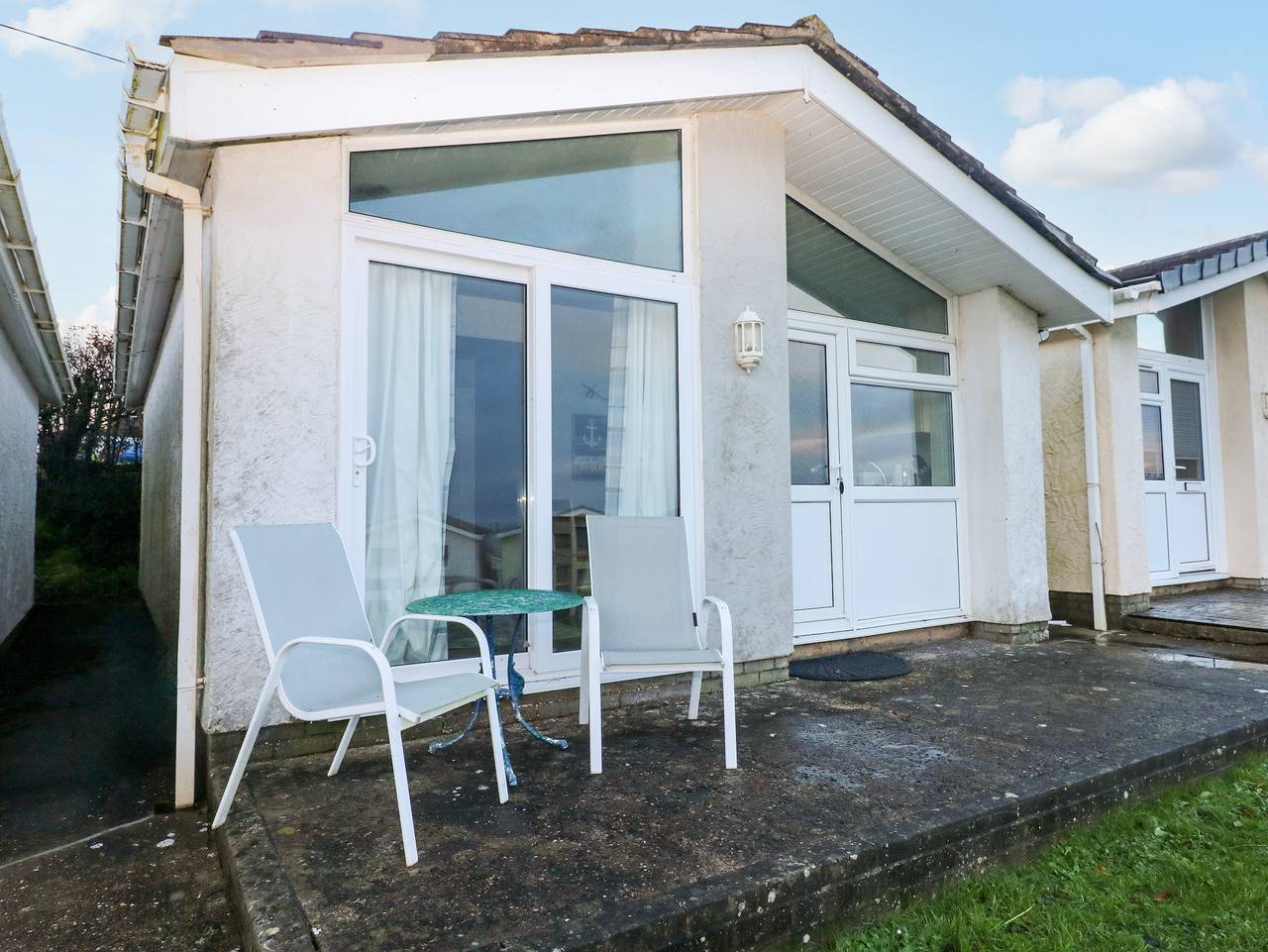 Chalet 27 in Swansea region