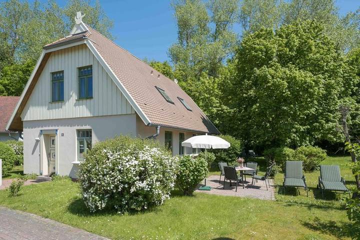 Ferienhaus für 4 Personen, mit Terrasse und Garten, mit Haustier in Wustrow