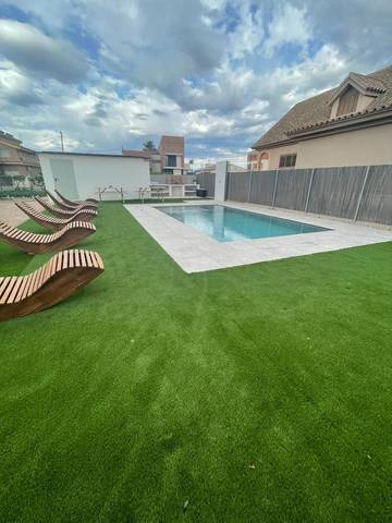 Casa de vacaciones para 2 personas, con terraza además de vistas y piscina, Se admiten mascotas en Delta del Ebro