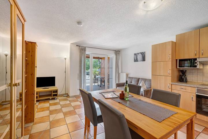 Ferienwohnung für 2 Personen, mit Garten und Seeblick in Meersburg