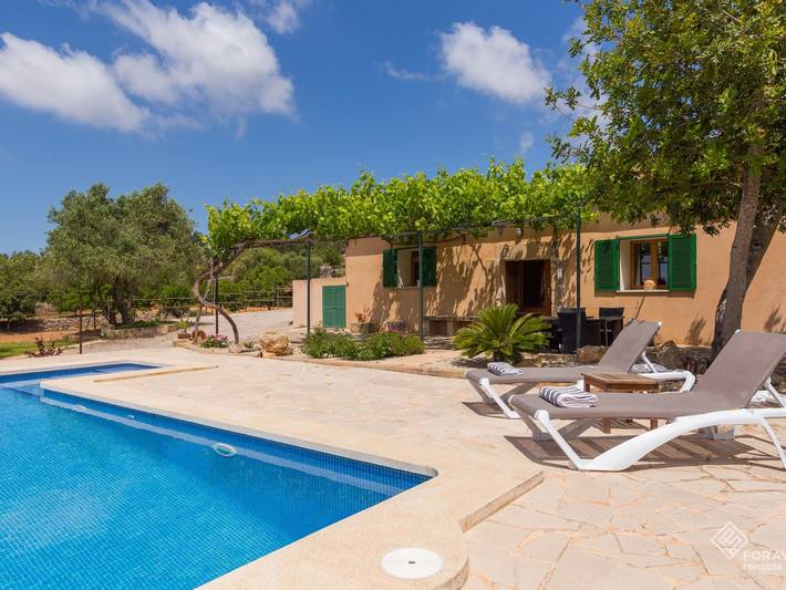 Maison de vacances pour 4 personnes, avec jardin et piscine dans Algaida