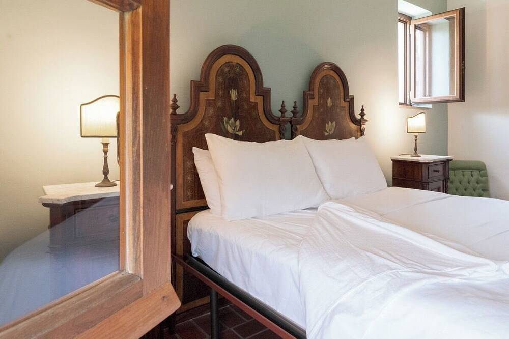 Charming 3-bedroom country house with Jacuzzi and tank pool in Zafferana Etnea, Etna