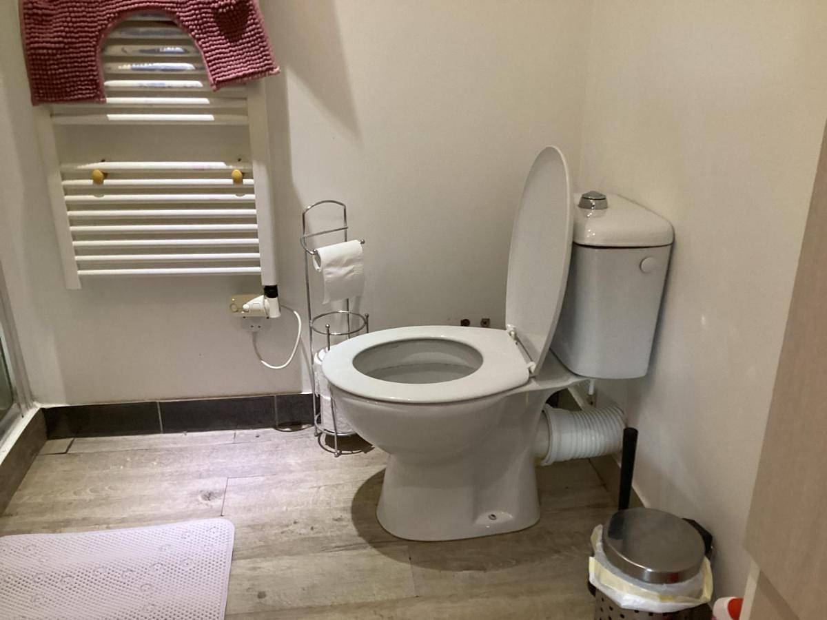 Appartement entier, One-Bedroom Apartment in Suze-la-Rousse, Région de nyons