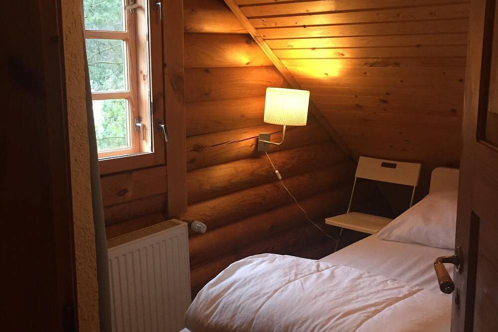 Blockbohlenhaus mit Wlan direkt am See:  Traumhafter Idylle\" in Wiefelstede, Ammerland