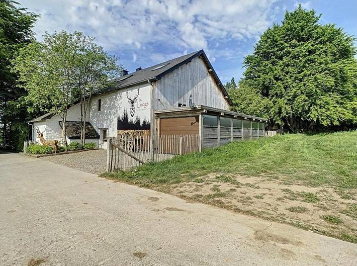 Gîte pour 9 personnes, avec jacuzzi et piscine ainsi que jardin et sauna, adapté aux familles dans Tailles - 3