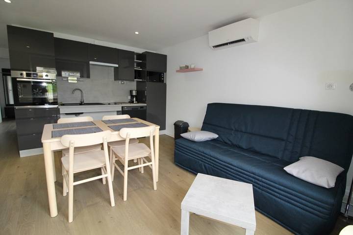 Gîte pour 4 personnes, avec terrasse et jardin à Remoncourt