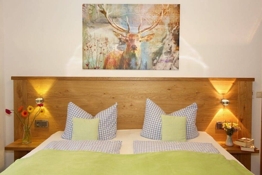 Ganze Wohnung, Ferienwohnung Katharina 4 Sterne mit 55 qm in Gstadt am Chiemsee, Chiemsee