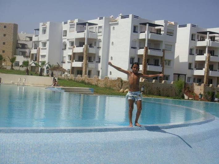 Appartement de vacances pour 5 personnes, avec jacuzzi et jardin ainsi que terrasse et piscine