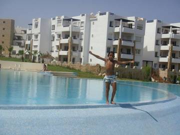 Gîte pour 5 personnes, avec jacuzzi et jardin ainsi que terrasse et piscine dans Restinga Smir