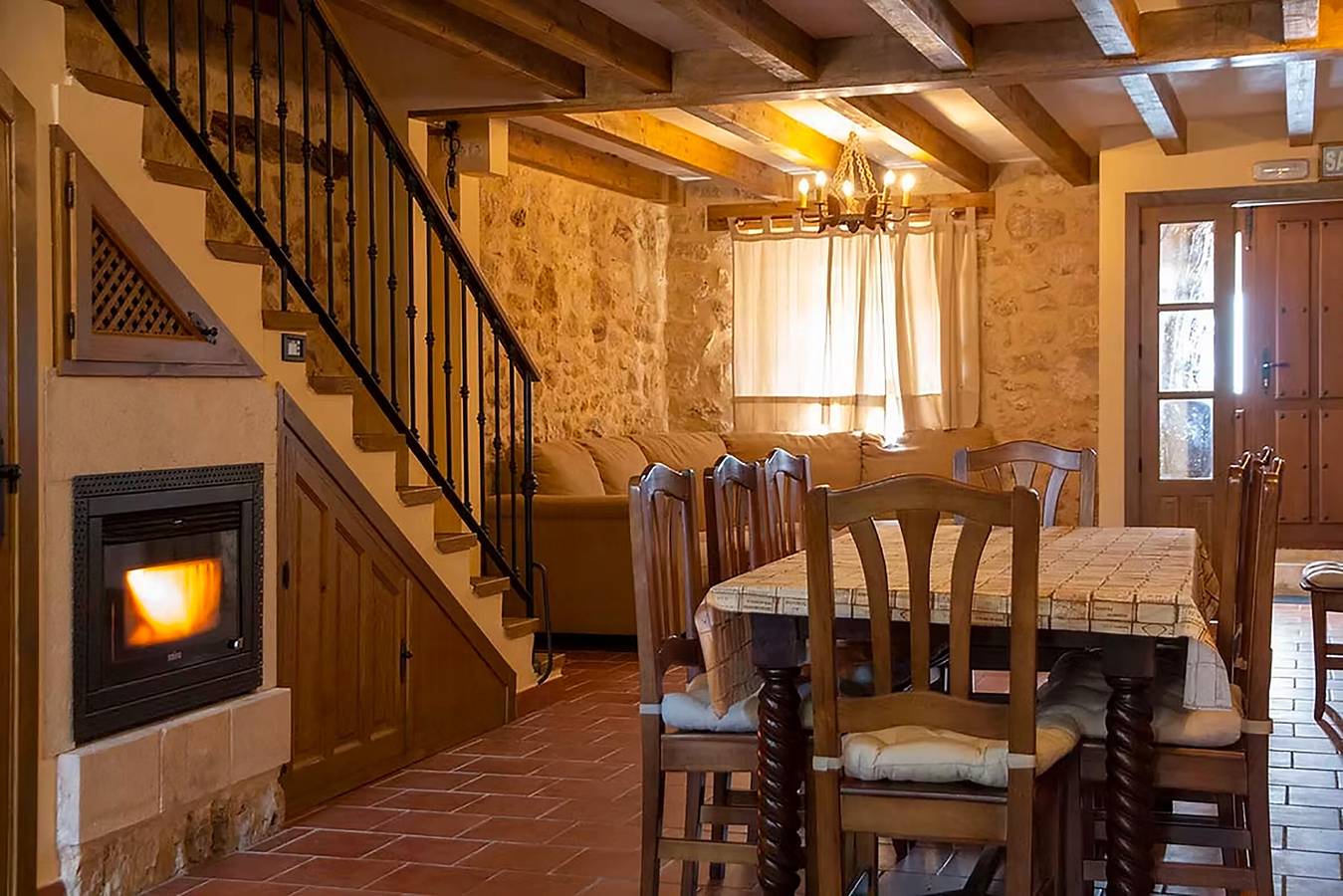 Landhaus 'La Marcela' mit Bergblick, privater Terrasse und Wlan in Peñalba de San Esteban, San Esteban de Gormaz