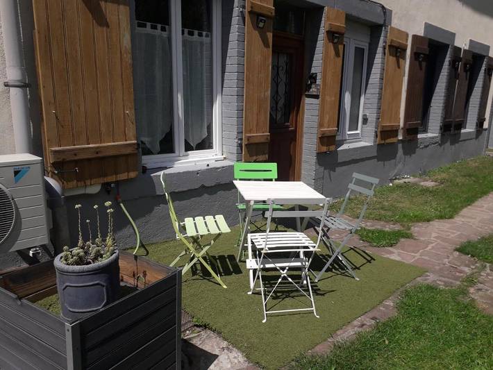 Gîte pour 9 personnes, avec Terrasse ainsi que Jardin et Vue à La Houssière - 3