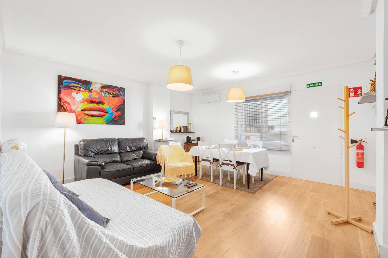 Apartamento entero, Apartamento 'Habaneras' con Terraza Privada, Wi-Fi y Aire Acondicionado in Torrevieja Centro, Torrevieja