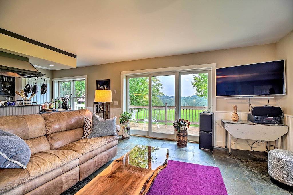 Neu! Hardwick Home auf Motorschlitten & Wanderwegen! in Hardwick, Caledonia County