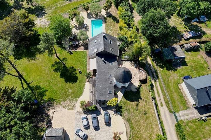 Location de vacances pour 12 personnes, avec Terrasse et Jardin à Orgères