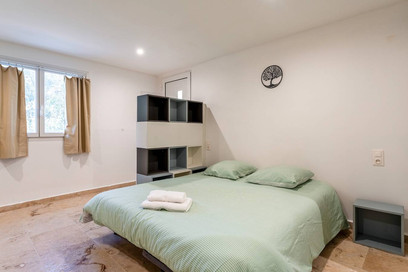 Estudio entero, Estudio 'Canto Cigalo Rdc 3' con Wi-Fi y Aire Acondicionado in Robion, Parque natural regional del Luberon