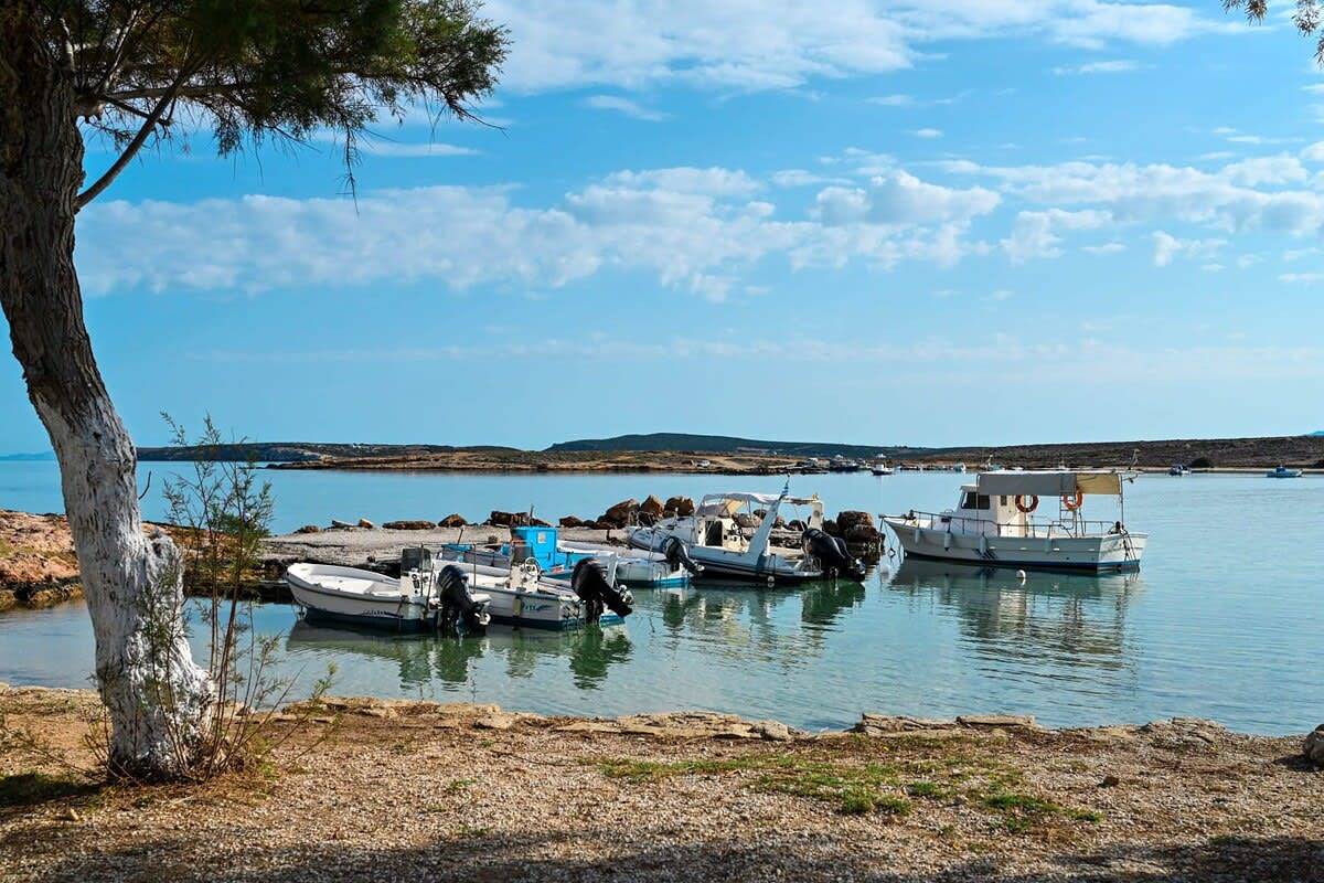 Beachfront Bocamviglies Room - Naoussa Sunny Stay in Náoussa, Paros