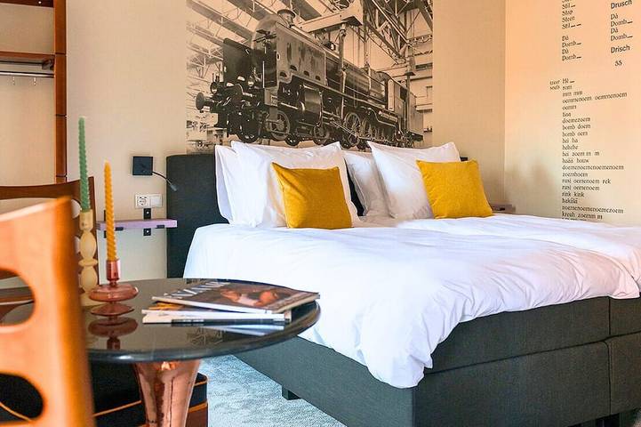 Ganze Wohnung, Minimalistisches und modernes Apartment mit privater Küche und Badezimmer in Tilburg, Nordbrabant
