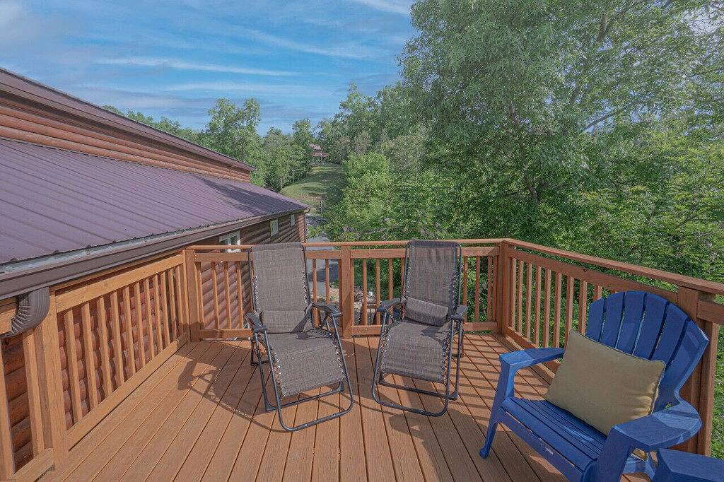 Große familienfreundliche 4Br, 2 Ba Barn Home nur wenige Schritte vom Douglas Lake entfernt in Douglas Lake