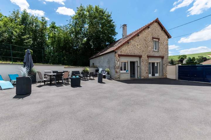 Gîte pour 4 personnes à Binson-et-Orquigny