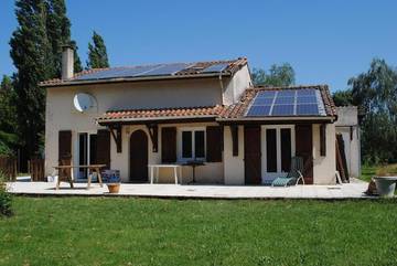 Gîte pour 2 personnes, avec terrasse et jardin à Saint-Vivien-de-Médoc