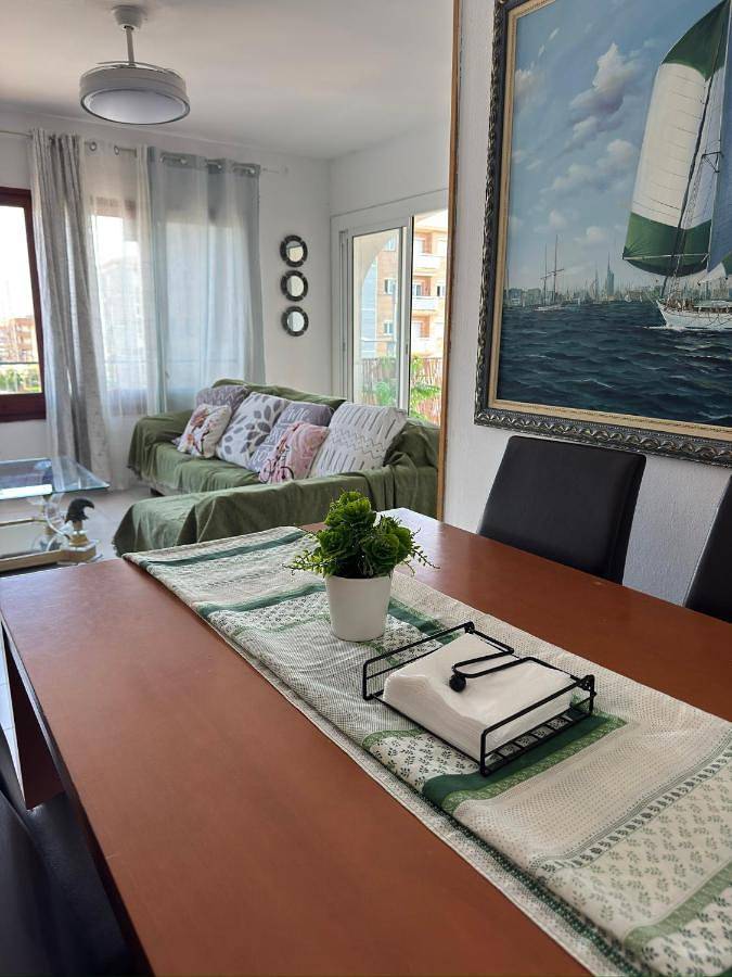 Location de vacances pour 6 personnes, avec vue ainsi que piscine et jardin dans Segur de Calafell - 3