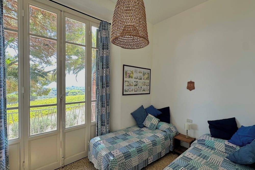 Villa con piscina privada,solarium, A/C, Wi-Fi y excelente vista al mar in Porto Azzurro, Elba