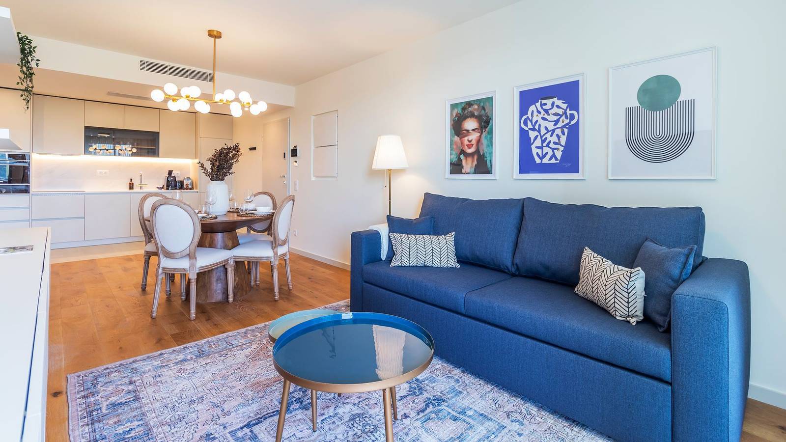 Apartamento inteiro, Contemporary Oasis w/ Balcony by Lovelystay in Oliveira do Douro, Distrito do Porto