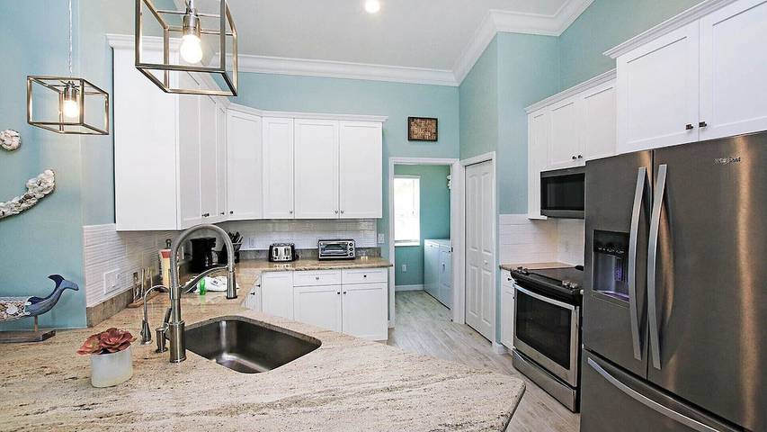 Vacation home for 8 people, with yard in Fort Myers Beach