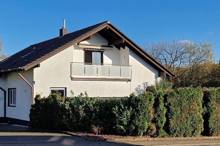 Ferienwohnung für 5 Personen, mit Balkon und Garten sowie Sauna