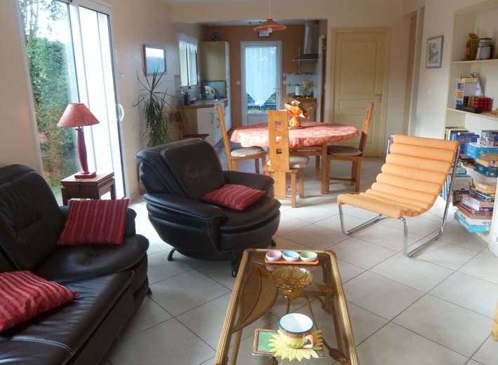 Gîte pour 4 personnes, avec jardin et terrasse à Rospez