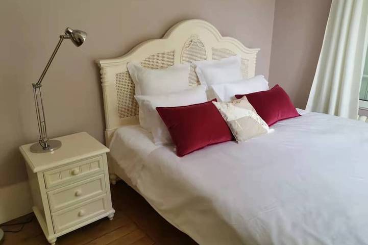 Ganze Wohnung, Luxurious 3+1 pcs apartment with garden 3 km from Paris in Sèvres, Hauts-de-Seine