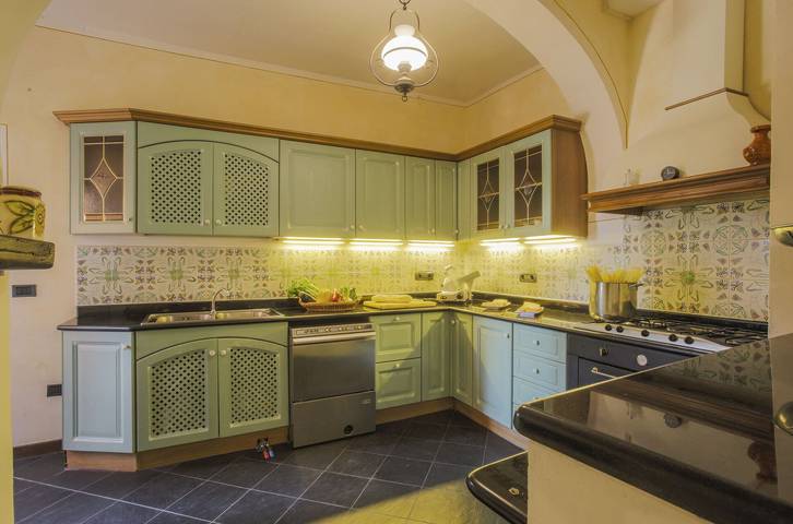 Villa for 10 people, with terrace and garden - 1