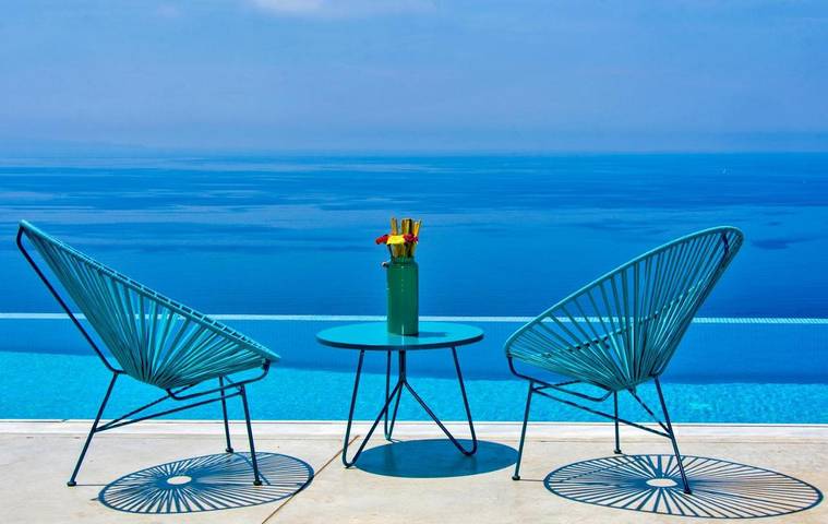 Ferienhaus für 4 Personen, mit Terrasse und Pool sowie Ausblick
