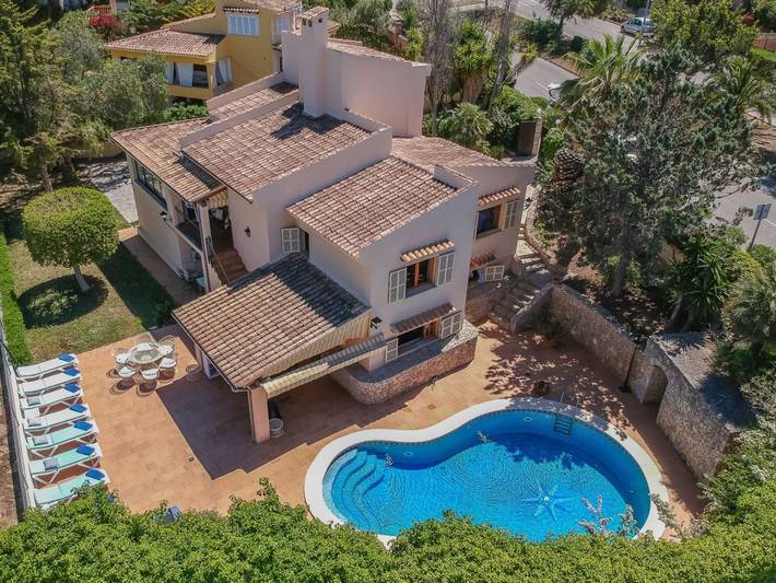 Casa vacanza per 11 persone, con Terrazza e Giardino nonché Piscina a Santa Ponsa