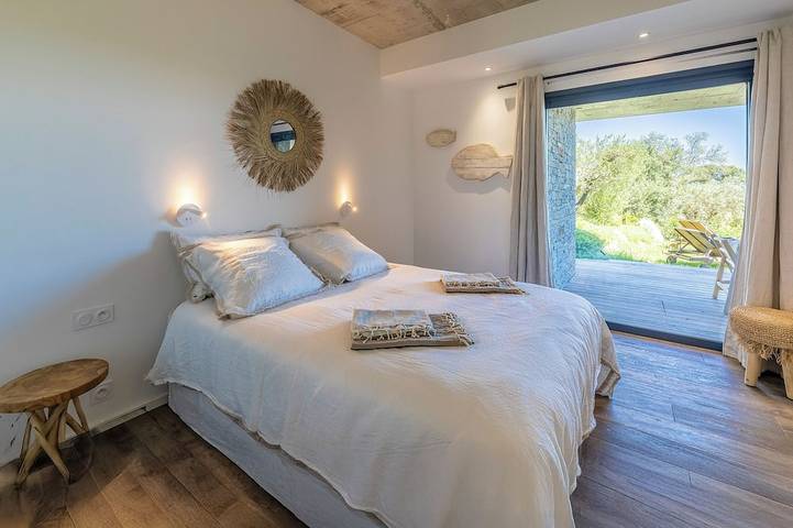 Gîte pour 6 personnes, avec sauna ainsi que terrasse et piscine dans Plage de Fautea - 3