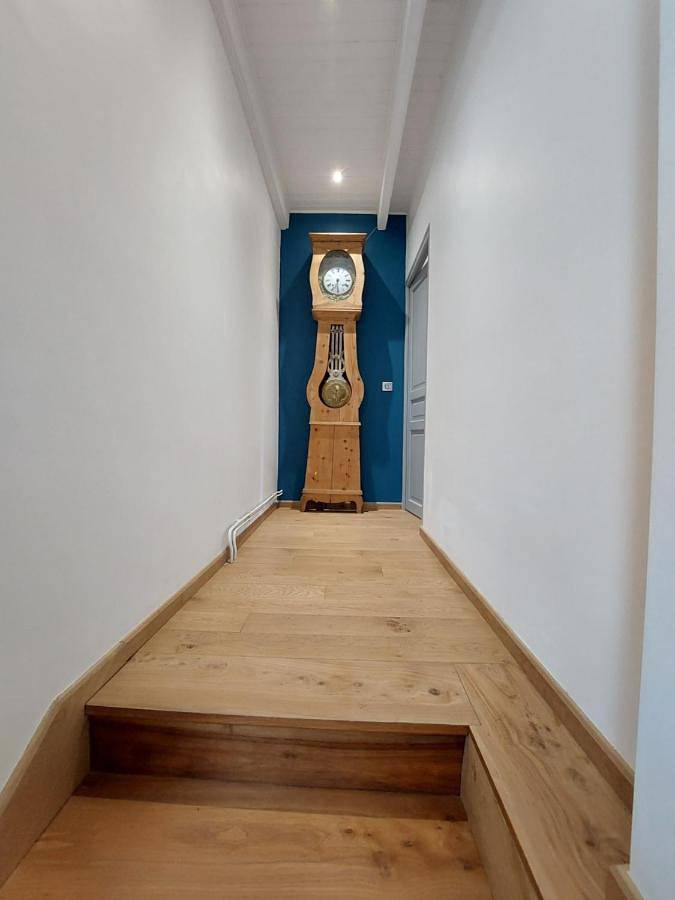 Location de vacances pour 6 personnes, avec jardin ainsi que vue et piscine à Espinas - 3