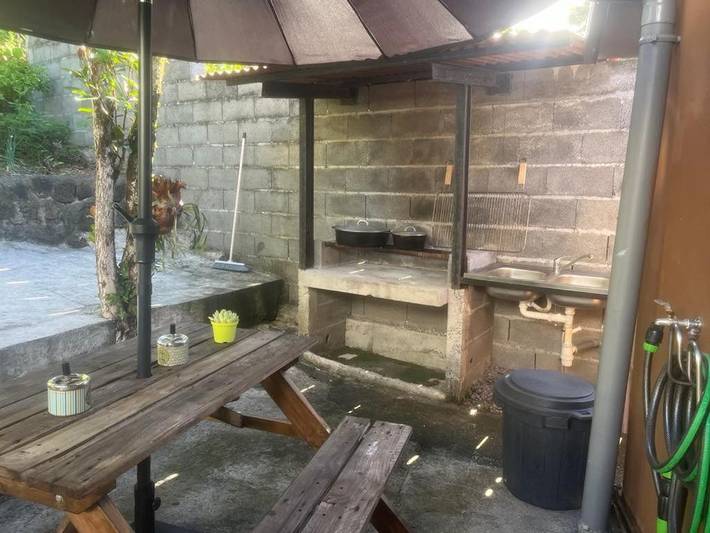 Location de vacances pour 6 personnes, avec vue ainsi que terrasse et jardin à Saint-Philippe - 3